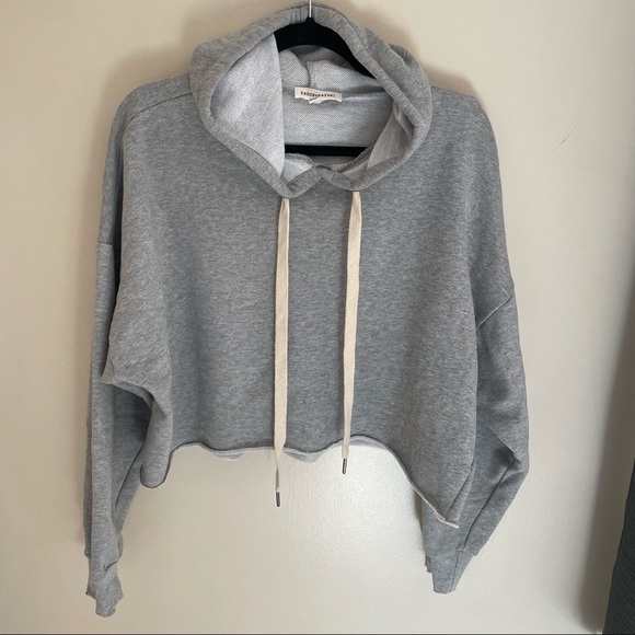 𝅺🎀 Dance & Marvel Crop Raw Hem Hoodie, Size L - Picture 3 of 8